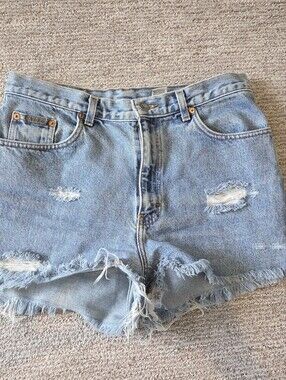 Calvin Klein Light Wash Distressed Denim Shorts Women’s Size 12 Cutoff Jean